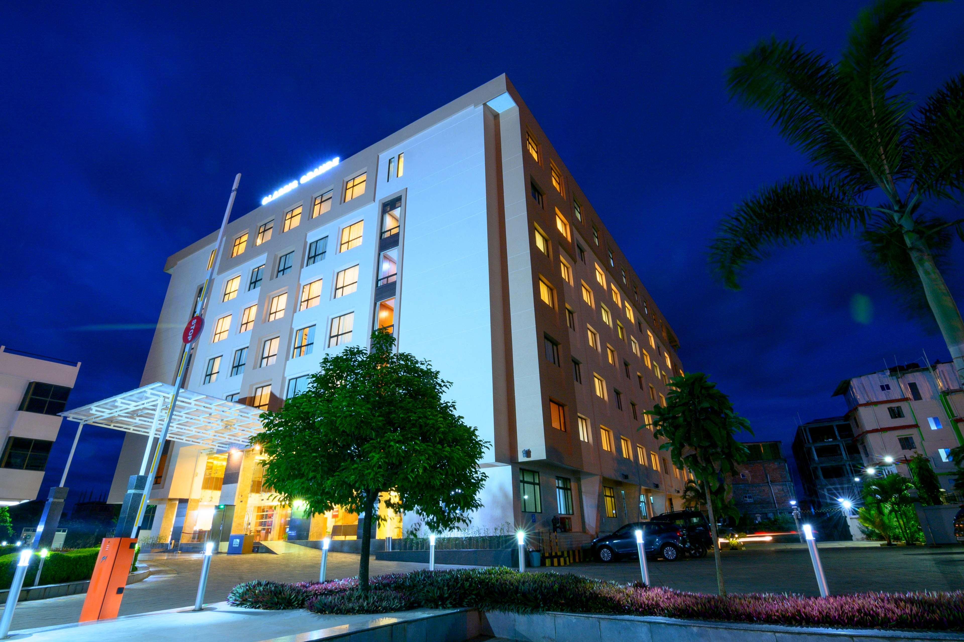 Classic Grande,A Member Of Radisson Imphal Exterior foto