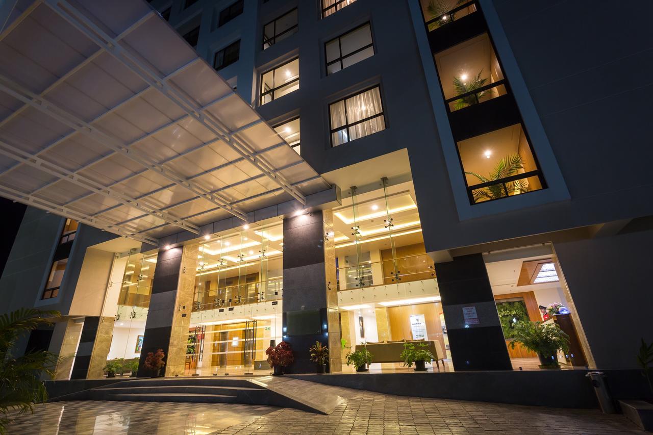 Classic Grande,A Member Of Radisson Imphal Exterior foto