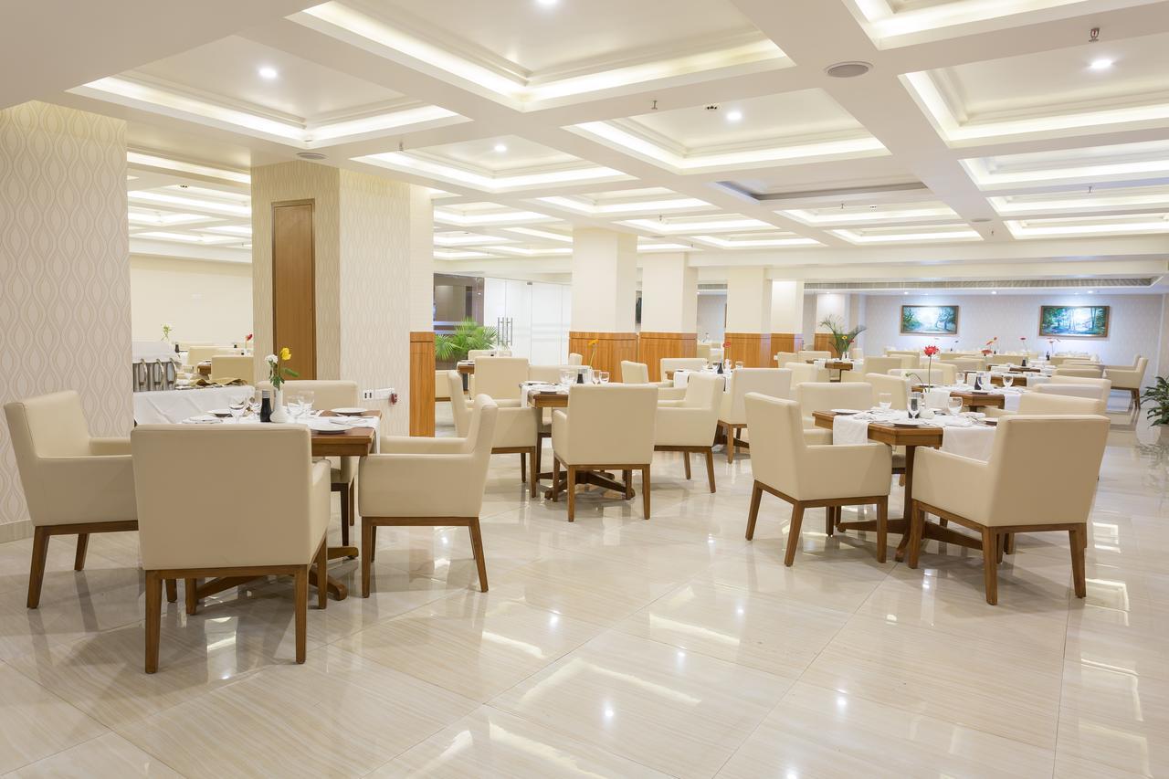 Classic Grande,A Member Of Radisson Imphal Exterior foto