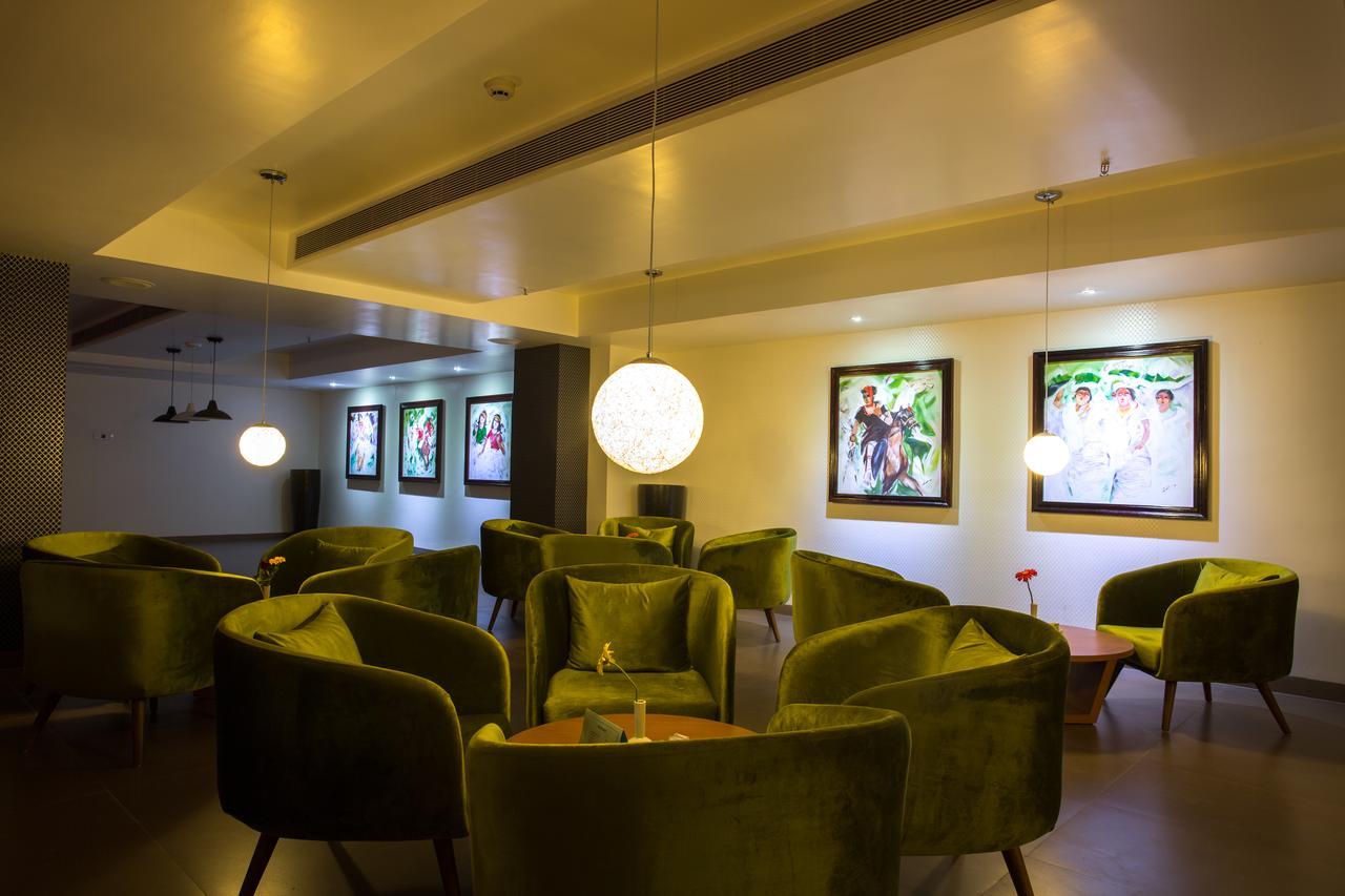 Classic Grande,A Member Of Radisson Imphal Exterior foto