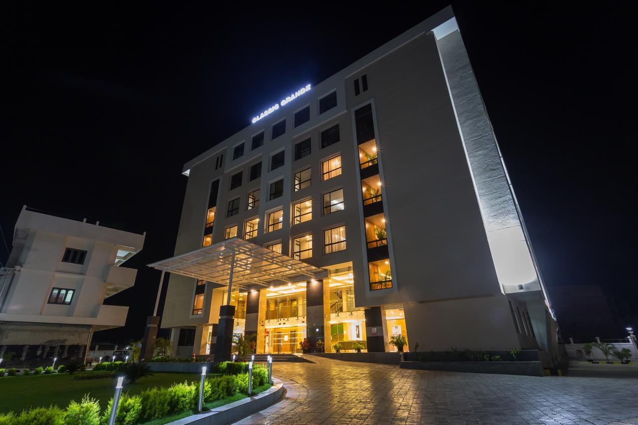 Classic Grande,A Member Of Radisson Imphal Exterior foto